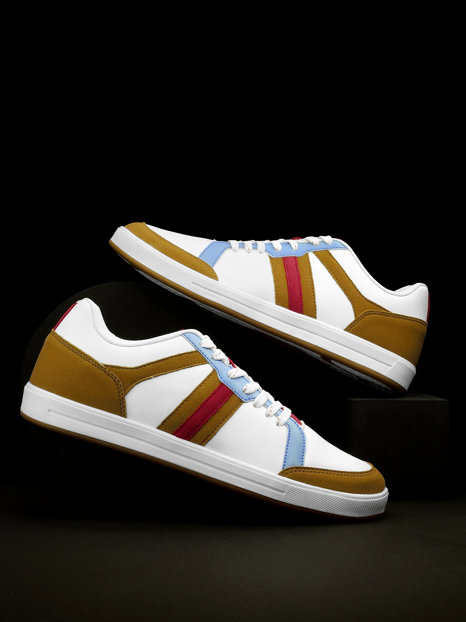Men’s White Tan Red Lace-Up Sports Shoes