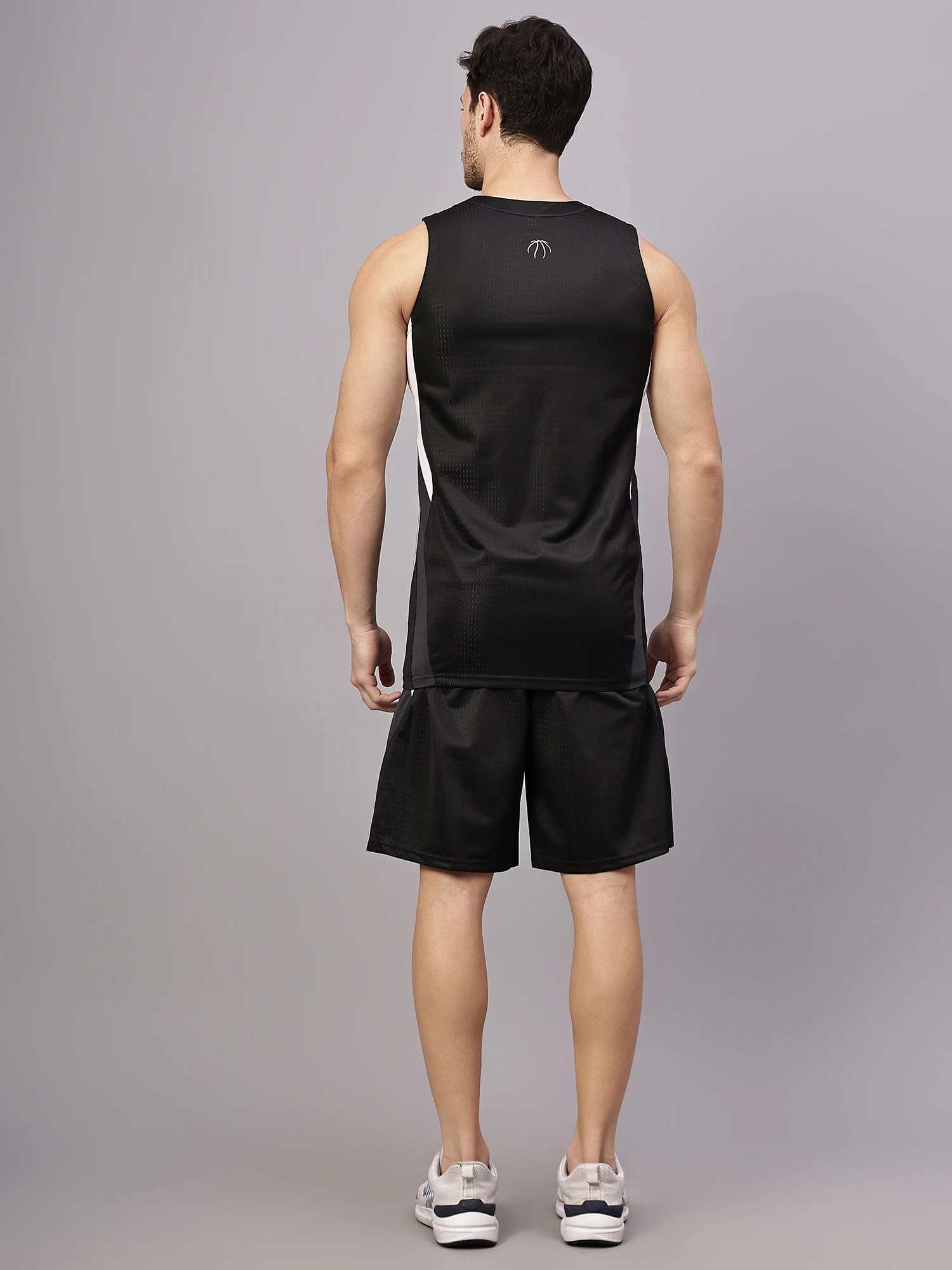 Shiv Naresh Black Pro Court basketball set for men