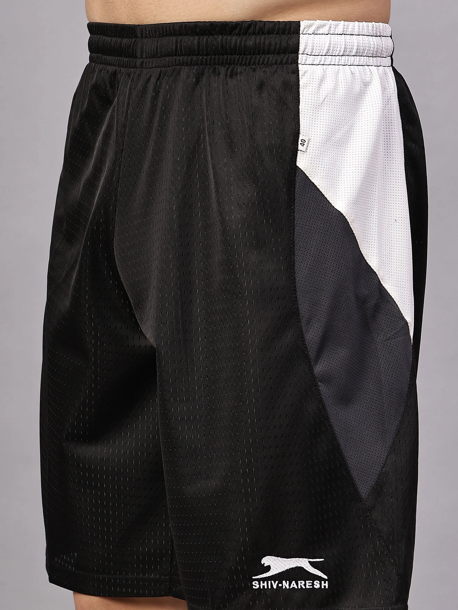Shiv Naresh Black Pro Court basketball set for men