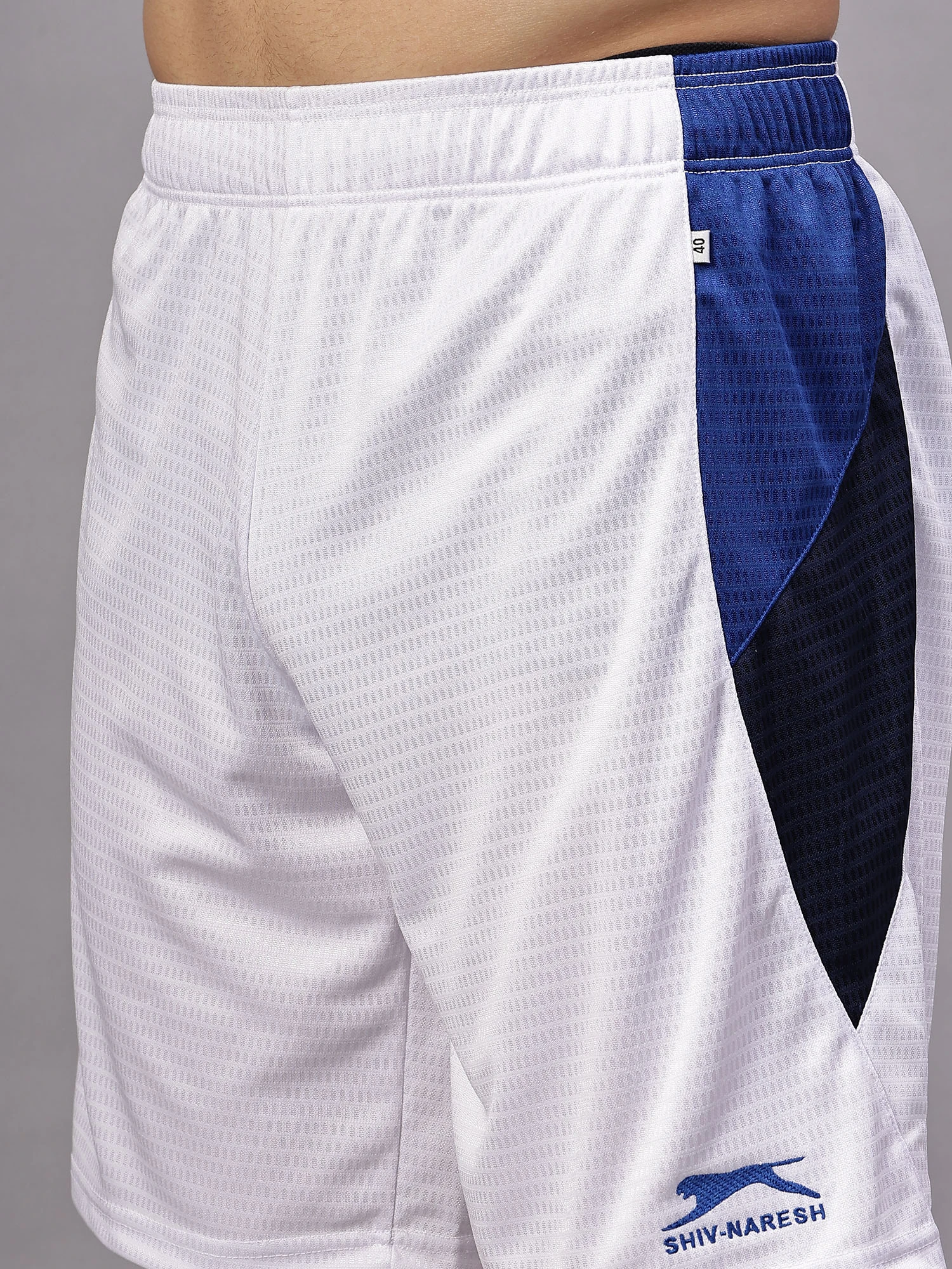 Shiv Naresh White Pro Court basketball set for men