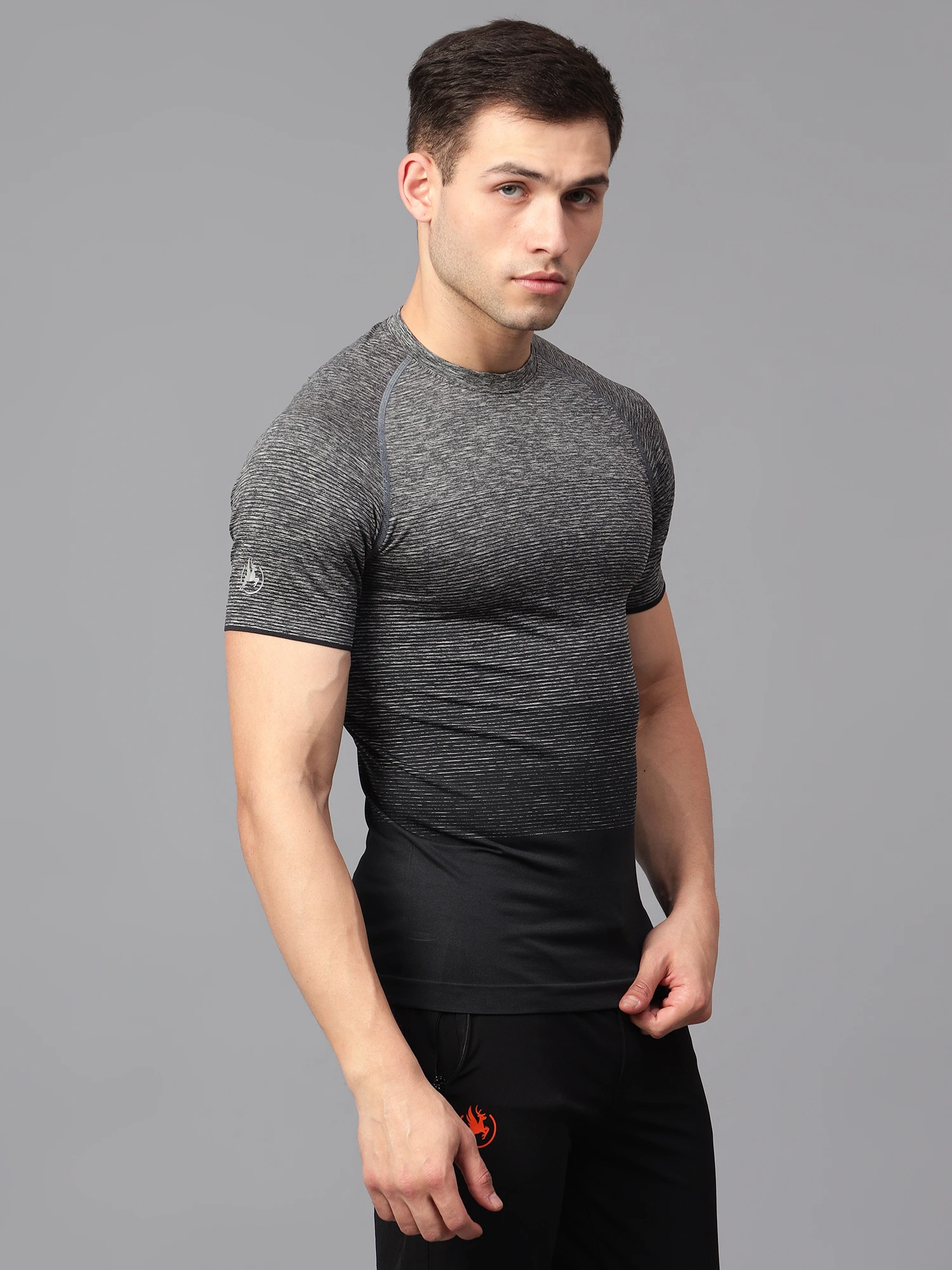 Black seamless elevated gym t-shirt for men