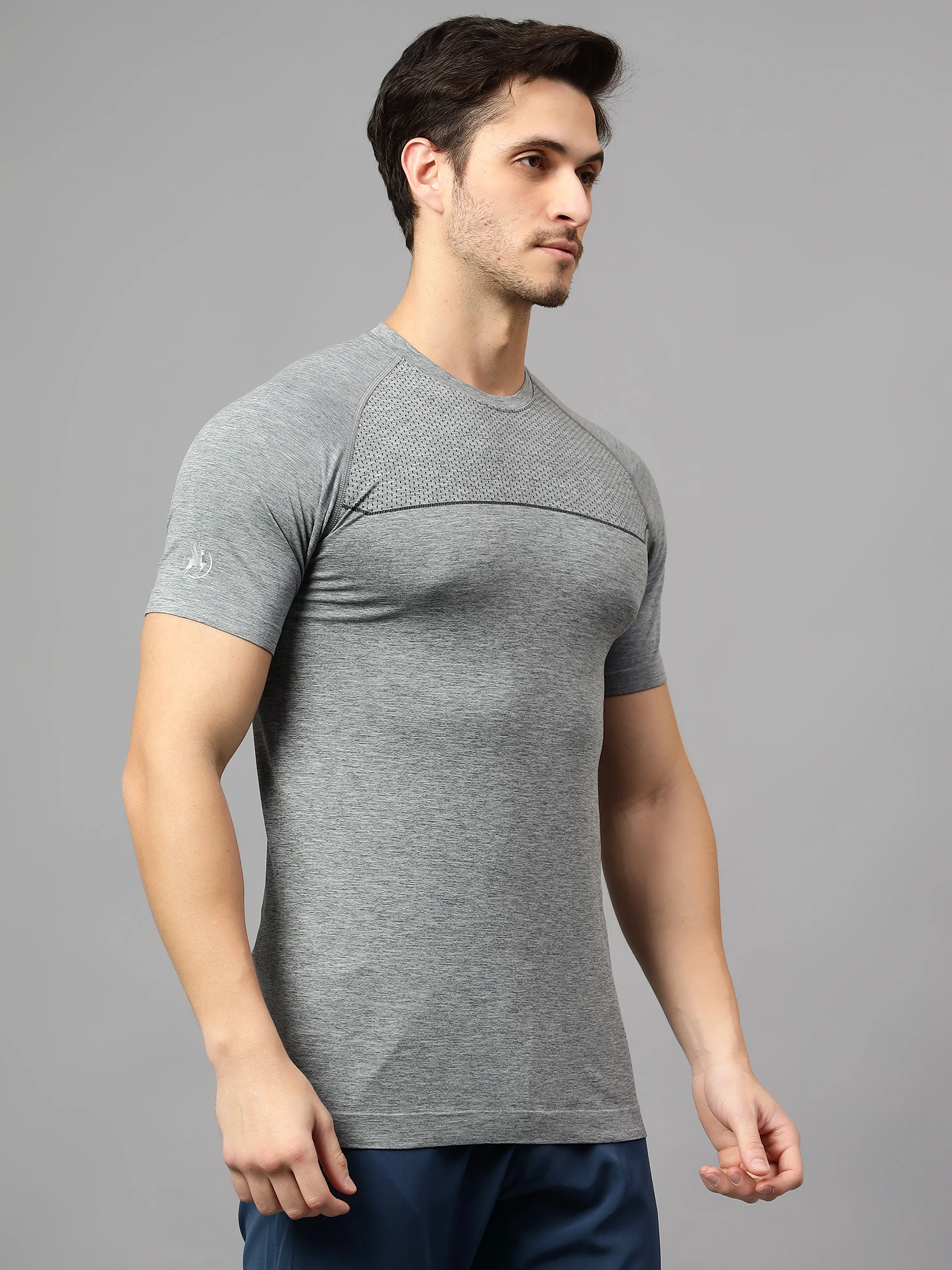 Grey seamless performance gym men's t-shirt