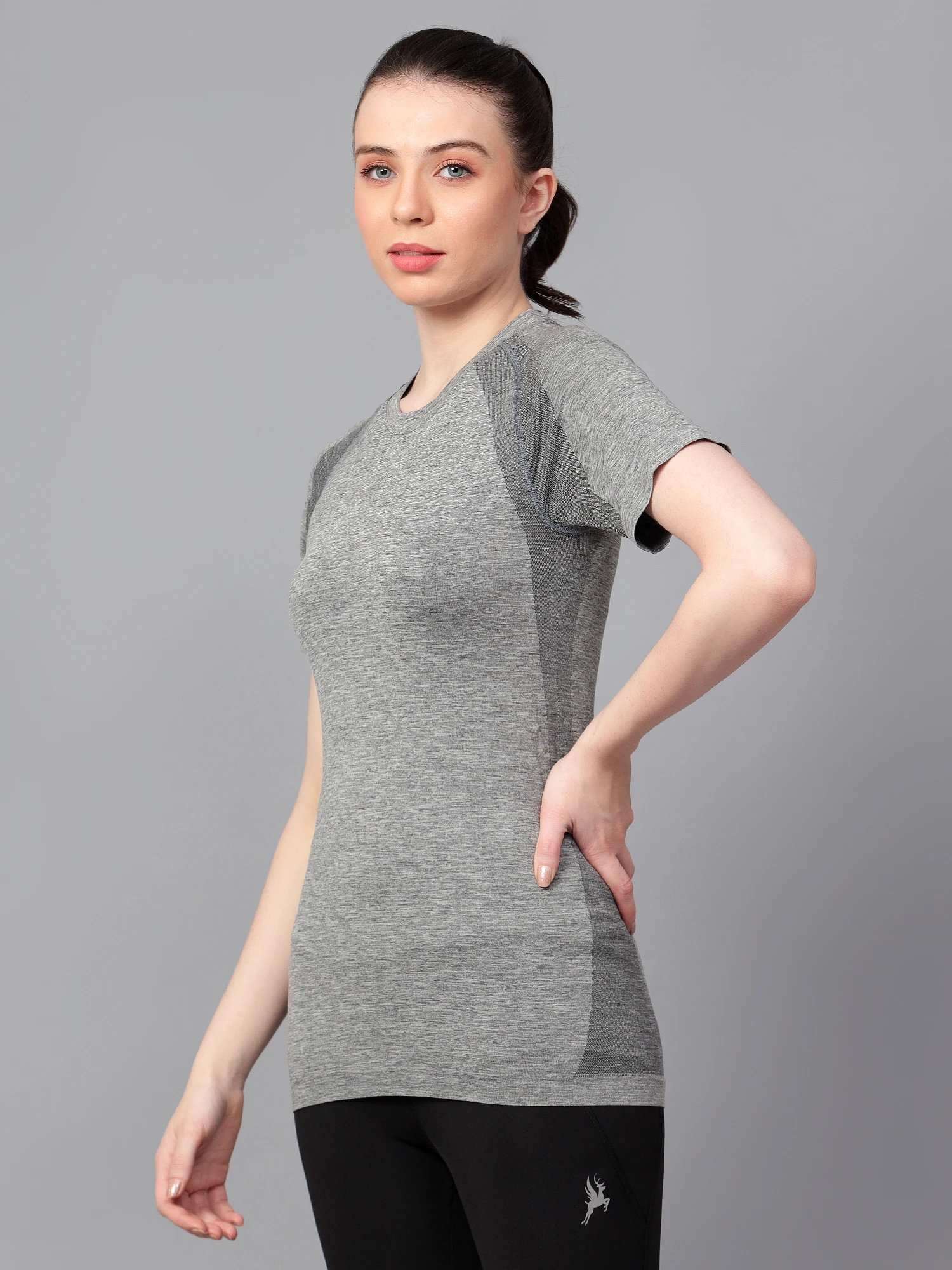 Women's black seamless active gym t-shirt
