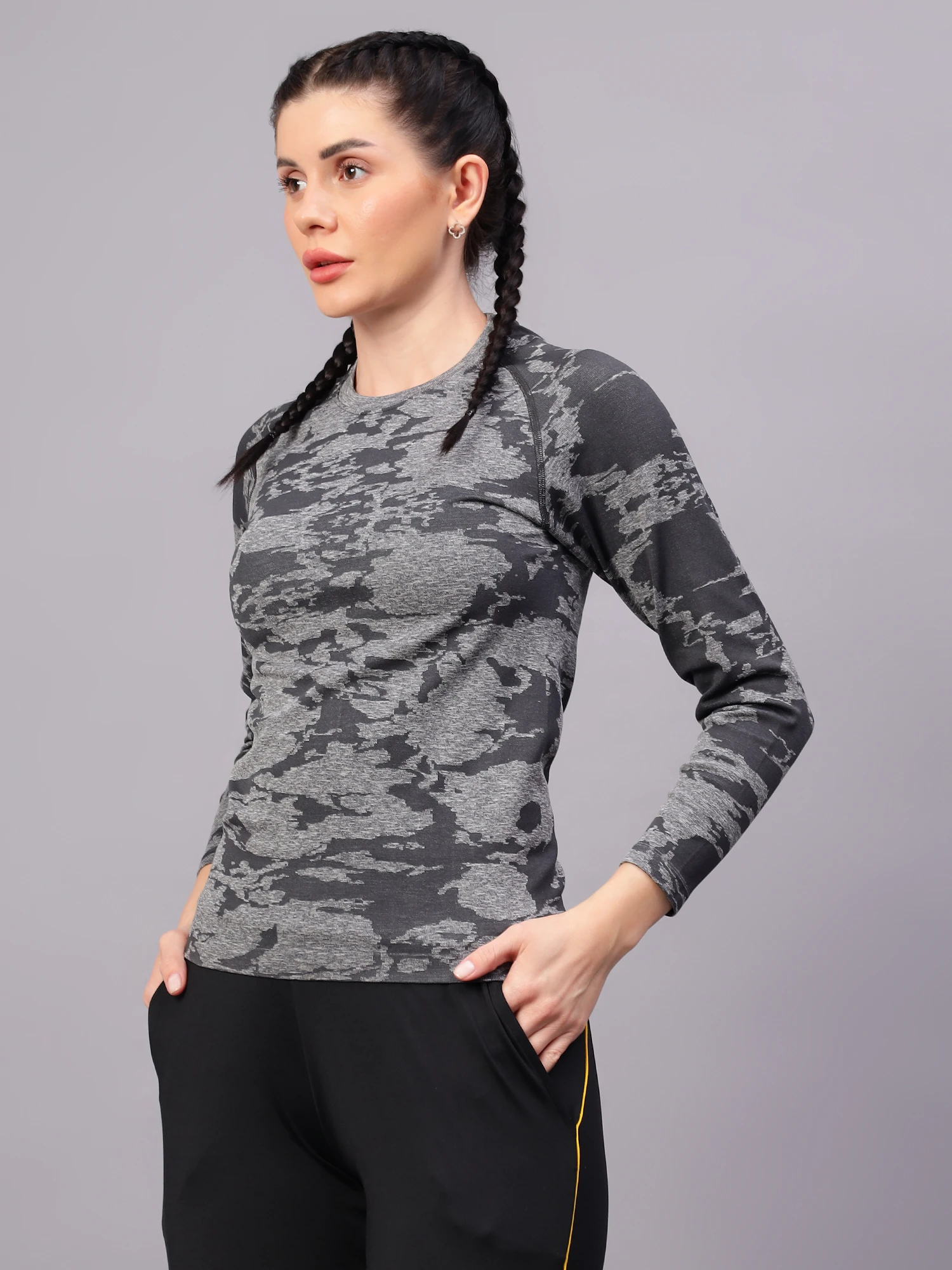 Black seamless gym t-shirt for women by Shiv Naresh
