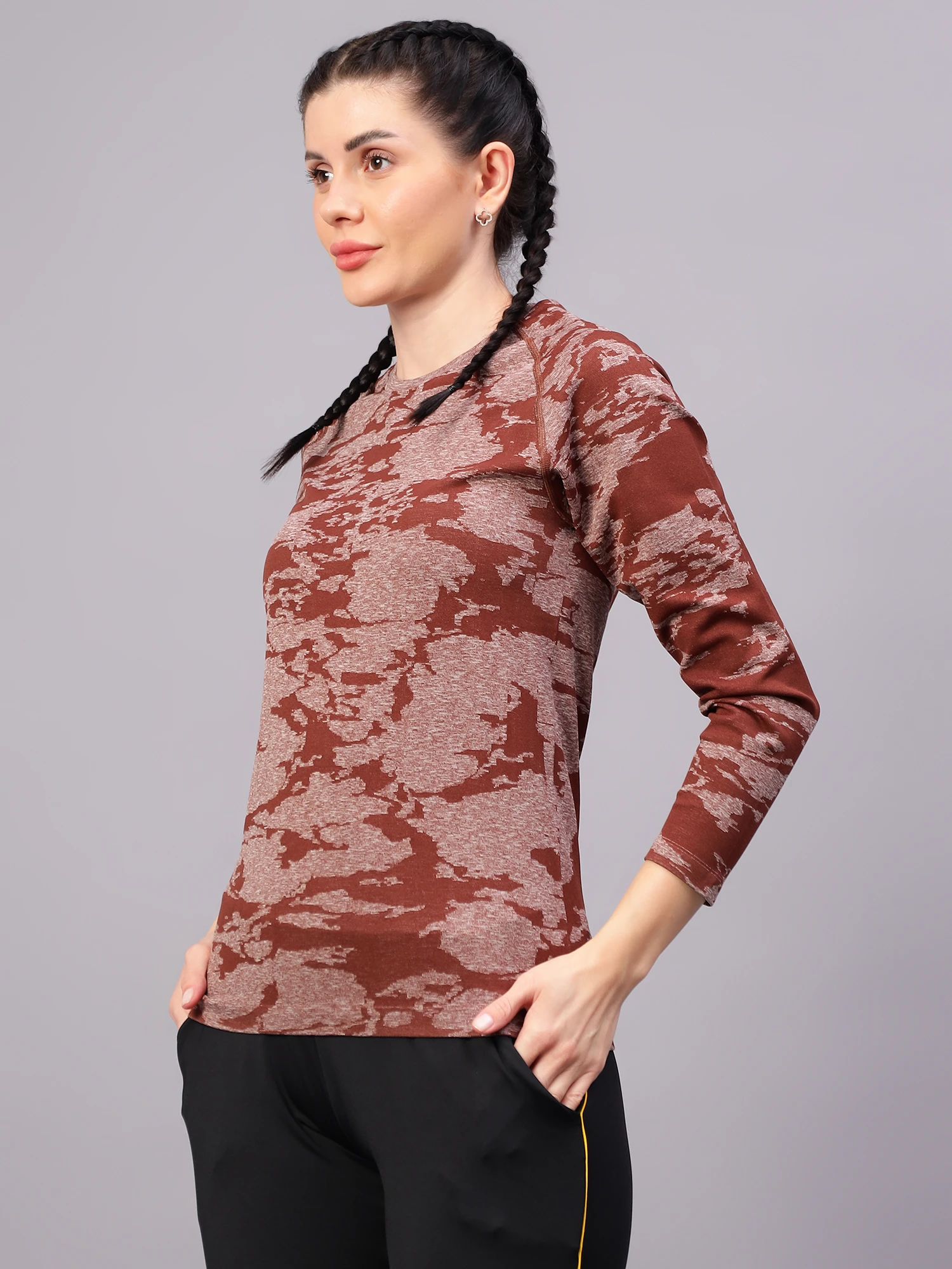 Brown seamless gym t-shirt for women by Shiv Naresh