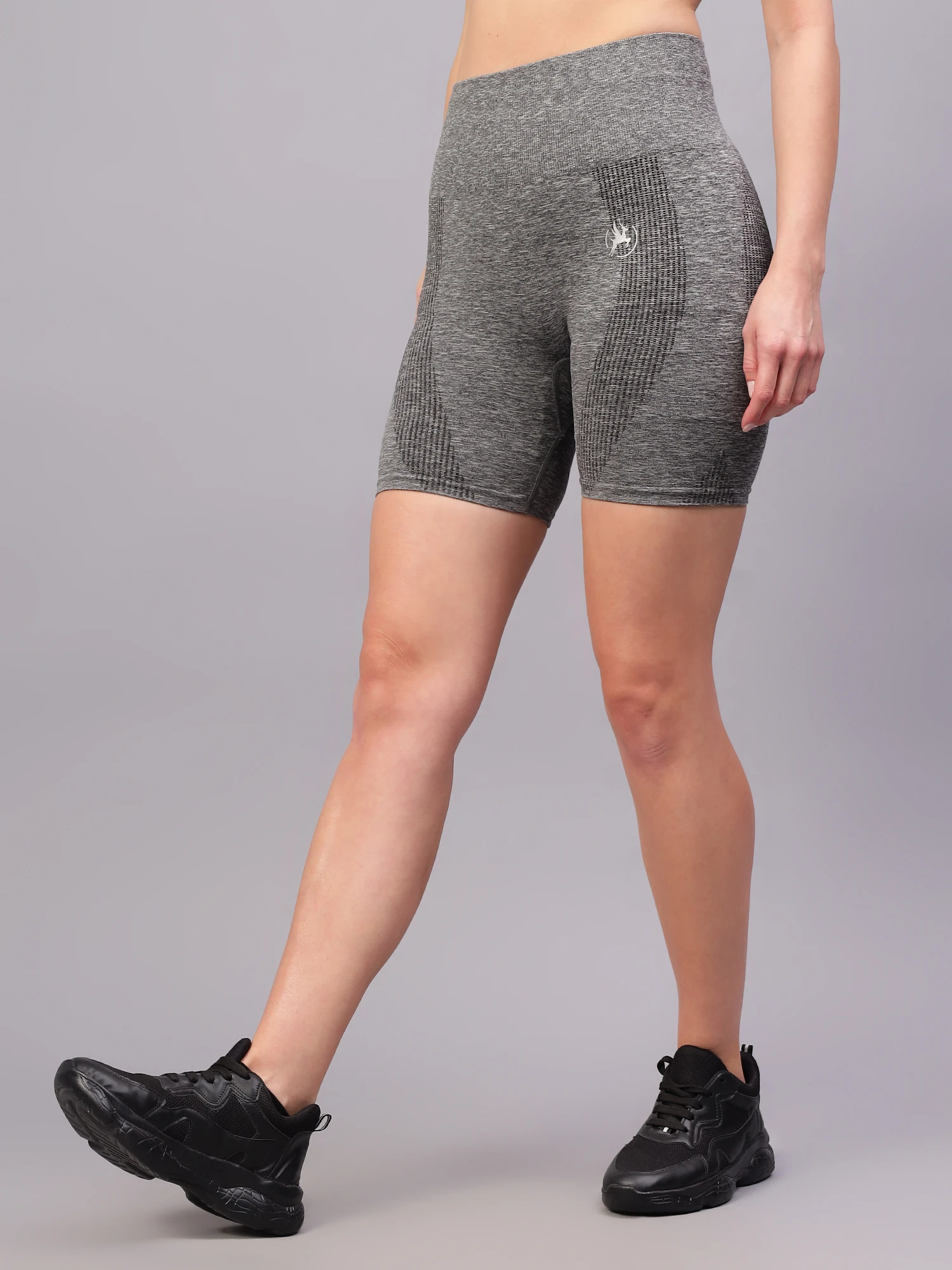 Women’s Seamless Black Gym Biker Shorts for Fitness