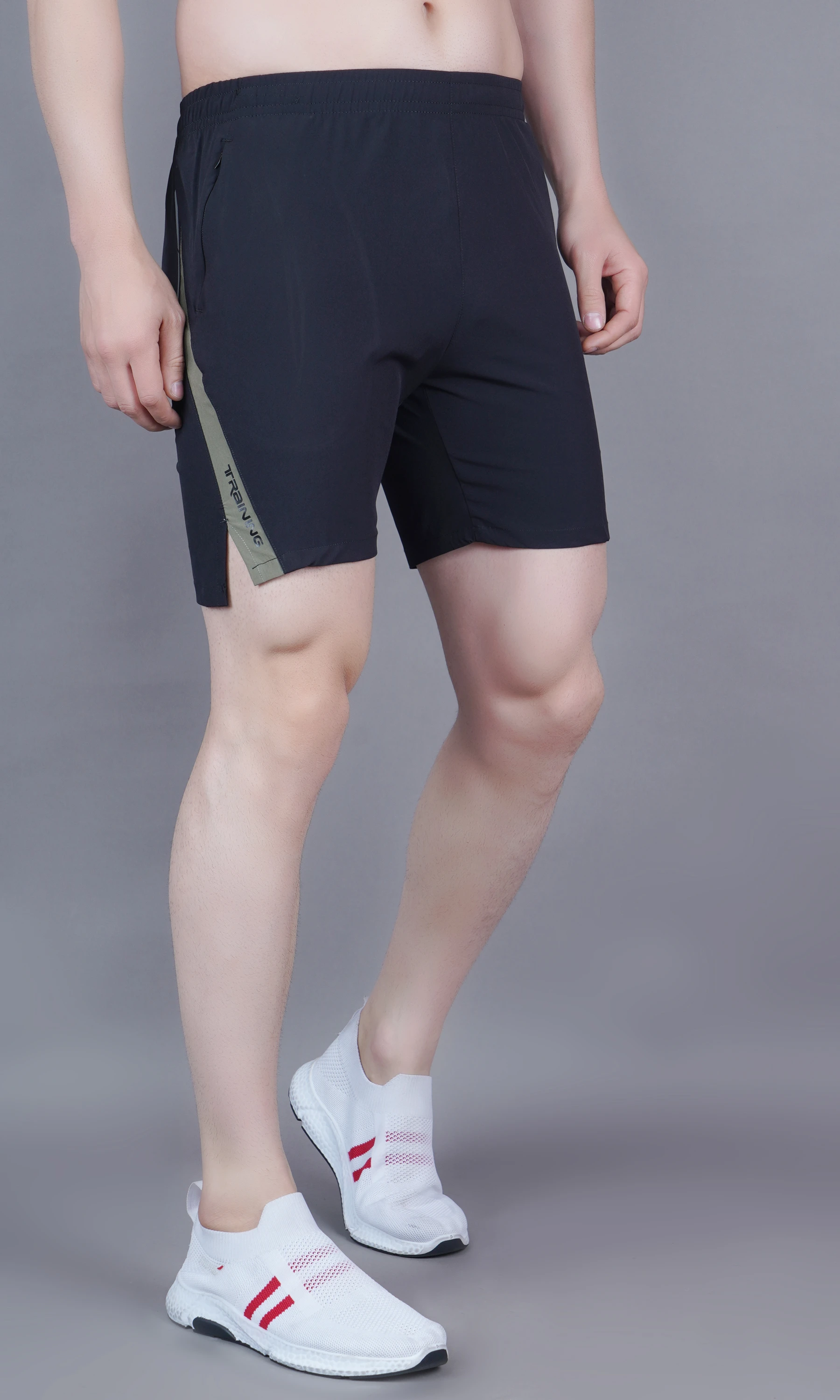 Men's black essential training shorts