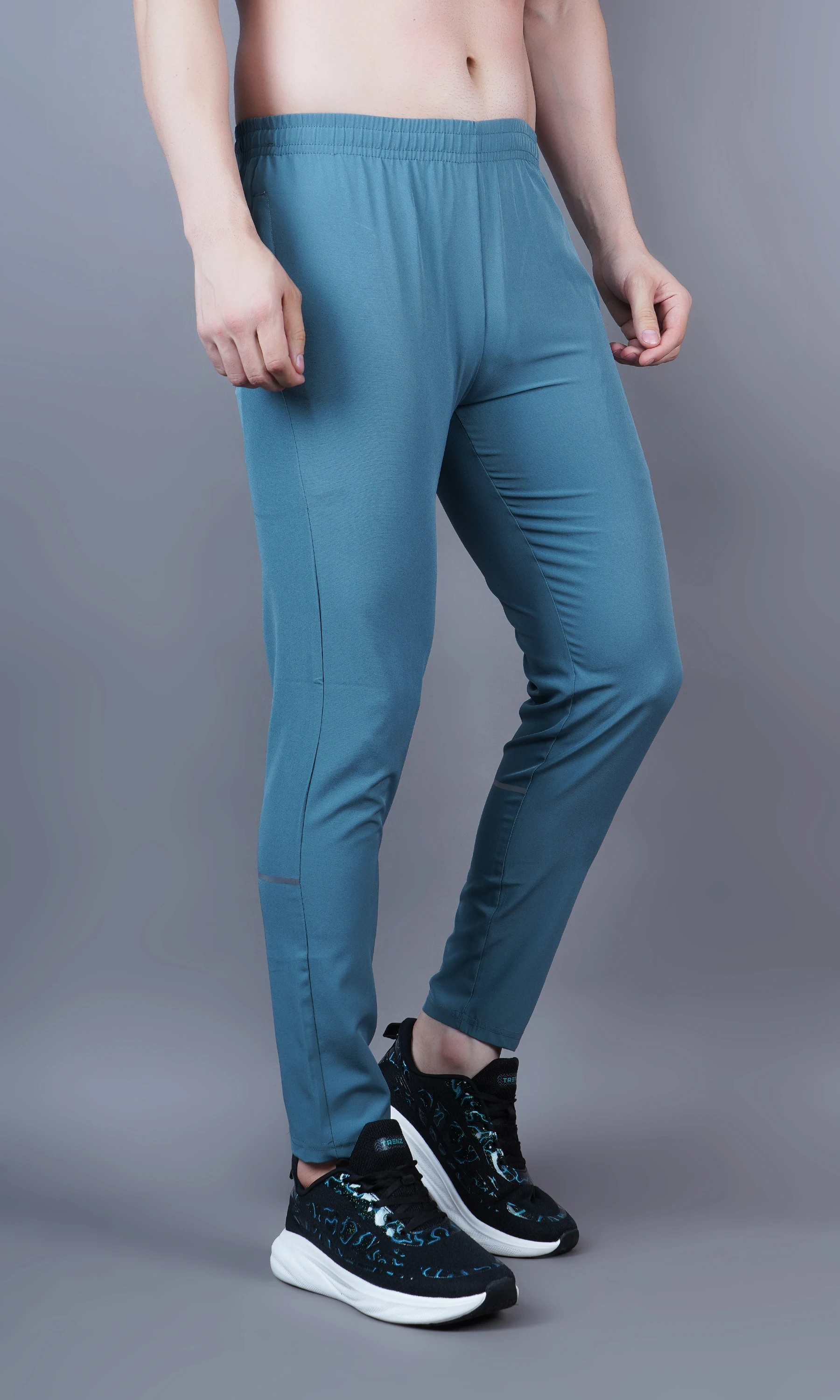 Men's Essential Training Trackpants in Ice Blue