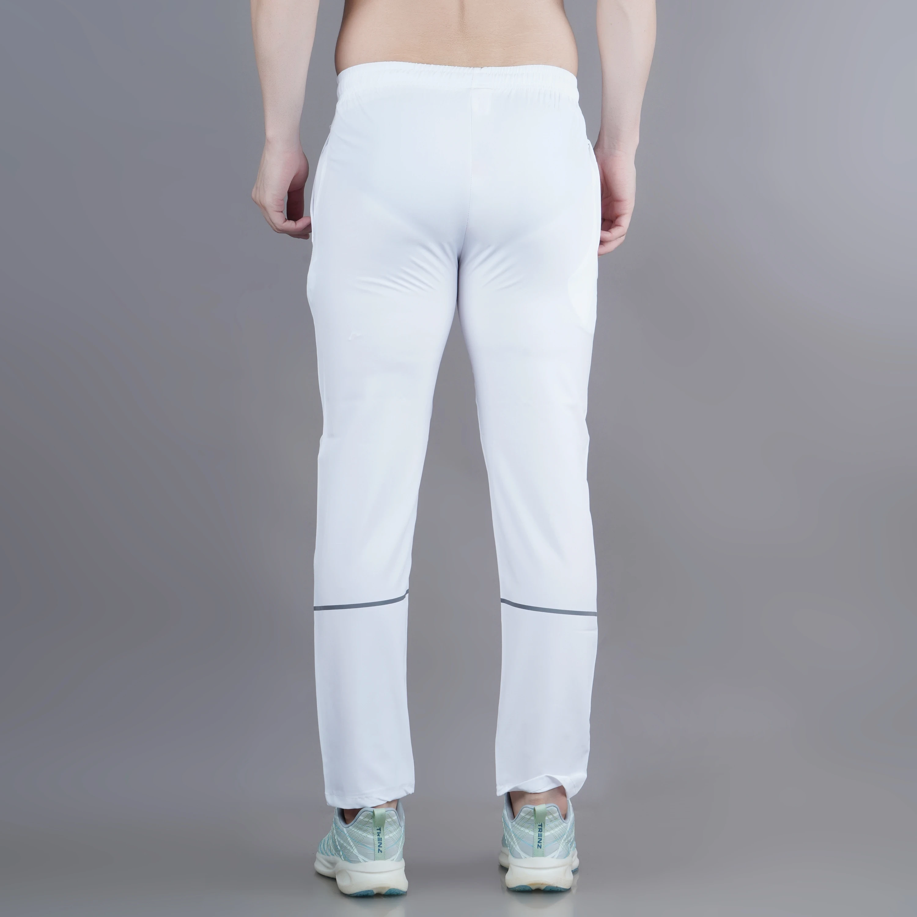 Men's Essential Training Trackpants in White