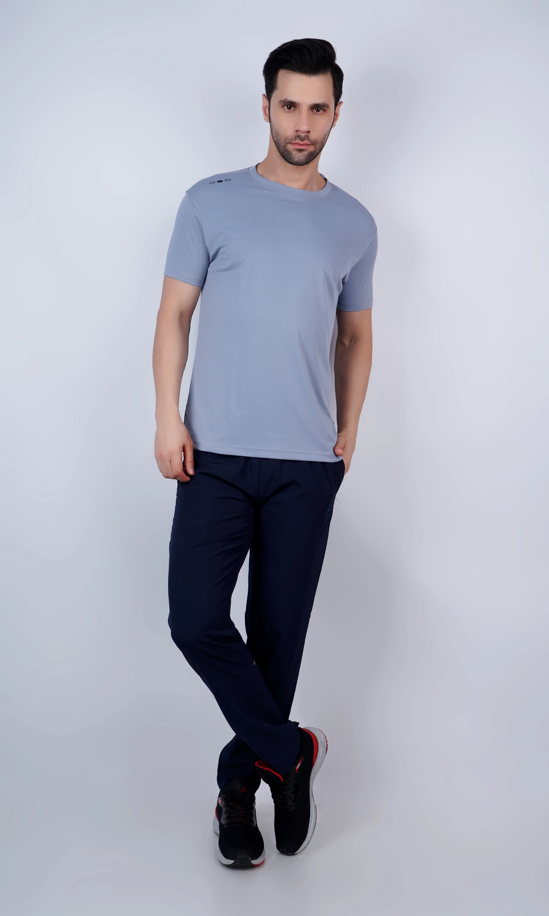 Men's Essential Training Trackpants in Navy Blue