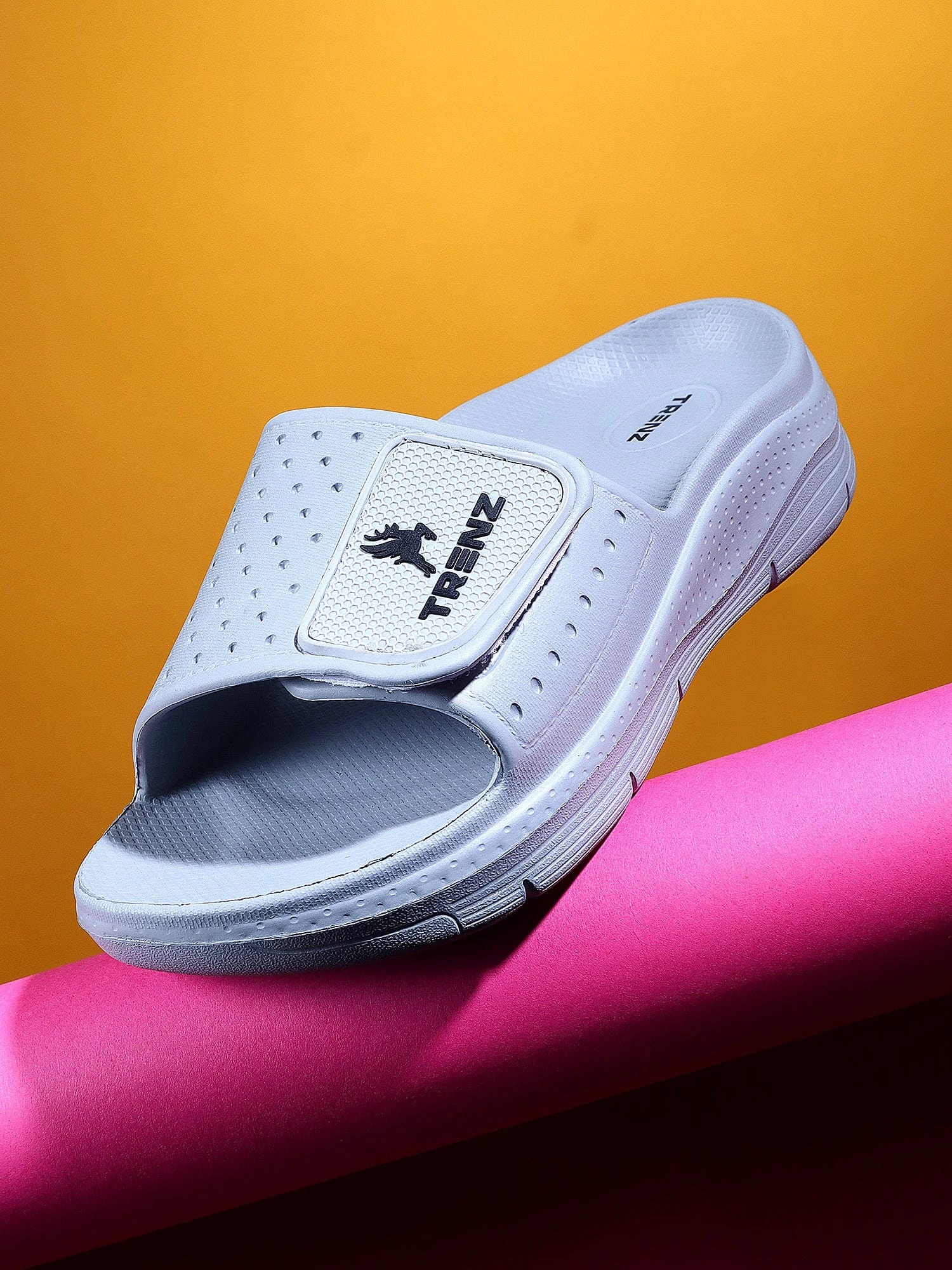 Light grey slip-on slippers for men